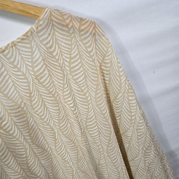 ONE WORLD Tan and White Boho Top Size S - Picture 8 of 9